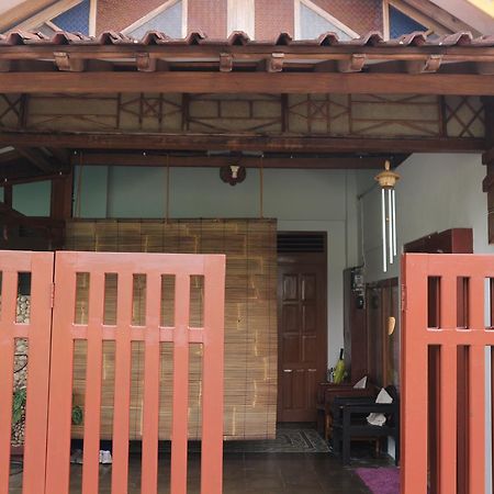 Kembar Guesthouse Yogyakarta Kültér fotó