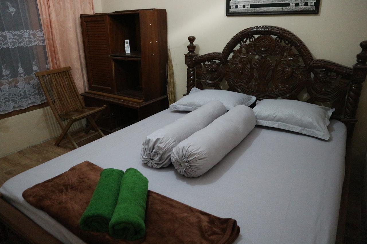 Kembar Guesthouse Yogyakarta Kültér fotó