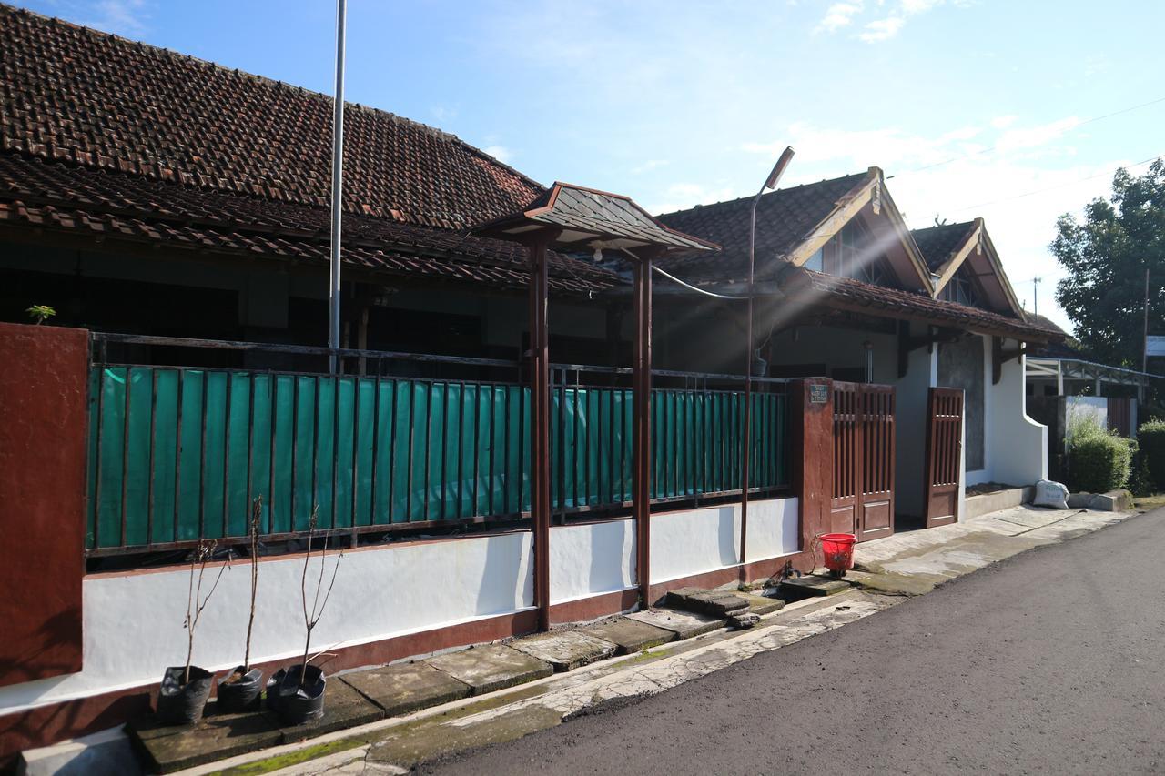Kembar Guesthouse Yogyakarta Kültér fotó