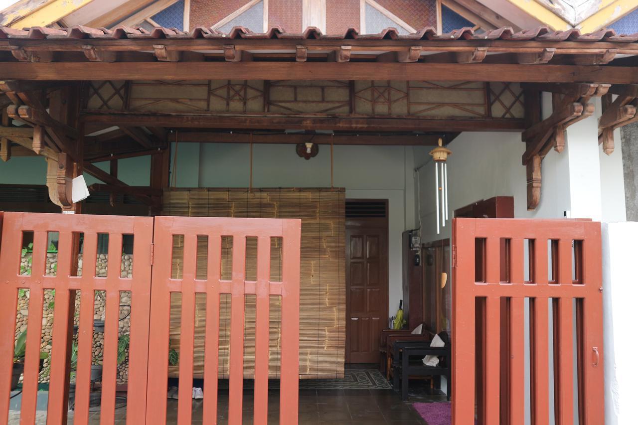 Kembar Guesthouse Yogyakarta Kültér fotó